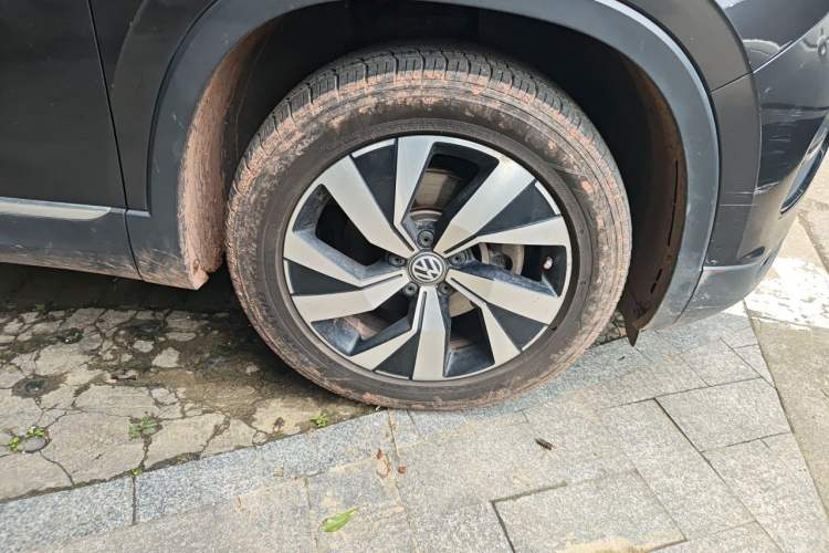 Used Volkswagen Tayron 2019 330TSI Four-Wheel Drive Luxury Version China V Standard Right Front Wheel Hub