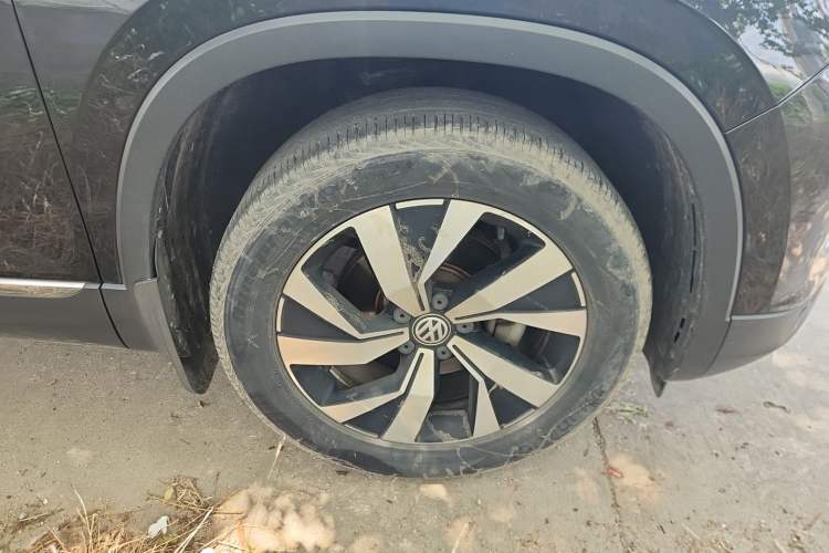 Used Volkswagen Tayron 2019 Teramont Edition 280TSI Two-Wheel Drive Luxury Model China VI Standard Right Front Wheel Hub