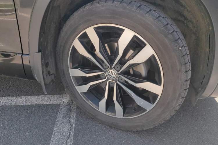 Used Volkswagen Tayron 2019 380TSI All-Wheel Drive R-Line China V-standard Right Front Wheel Hub