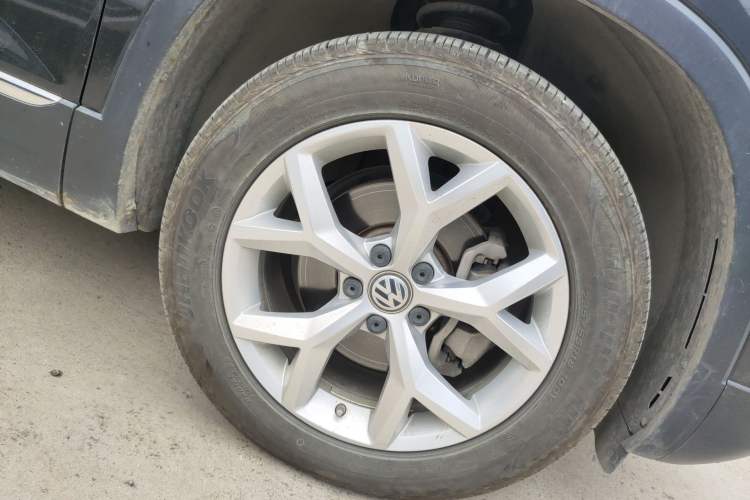 Used Volkswagen Tayron 2019 380TSI Four-Wheel Drive Prestige Version China V Standard Right Front Wheel Hub