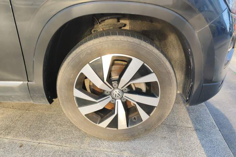 Used Volkswagen Tayron 2019 330TSI Two-Wheel Drive Luxury Model China VI Standard Right Front Wheel Hub