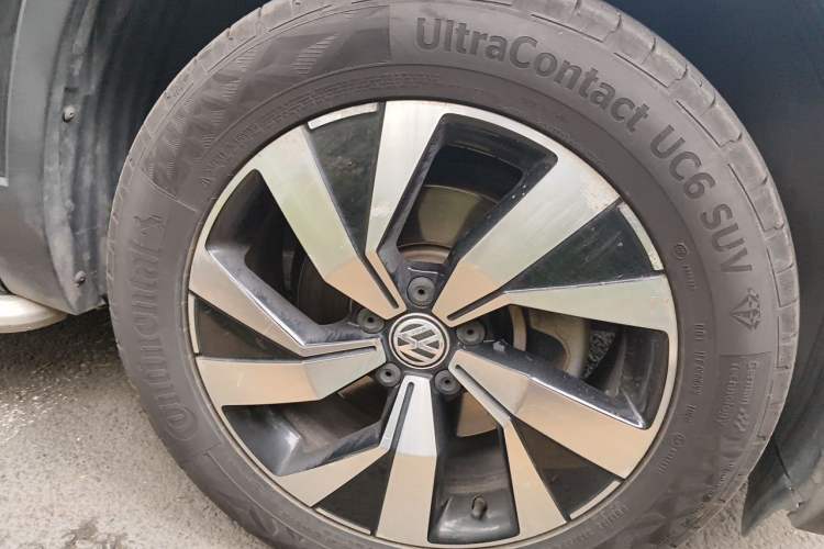 Used Volkswagen Tayron 2019 330TSI Two-Wheel Drive Luxury Model China VI Standard Right Front Wheel Hub