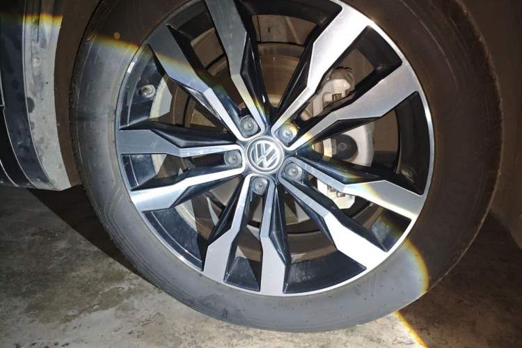 Used Volkswagen Tayron 2019 380TSI All-Wheel Drive R-Line China V-standard Right Front Wheel Hub