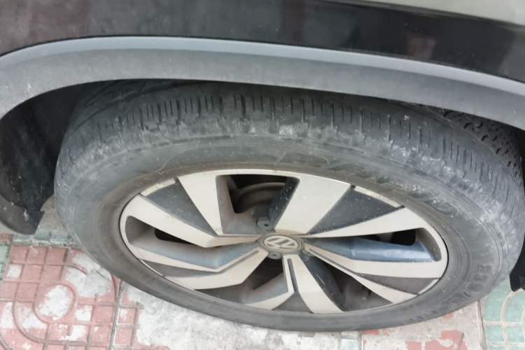 Used Volkswagen Tayron 2019 330TSI Two-Wheel Drive Luxury Model China VI Standard Right Front Wheel Hub
