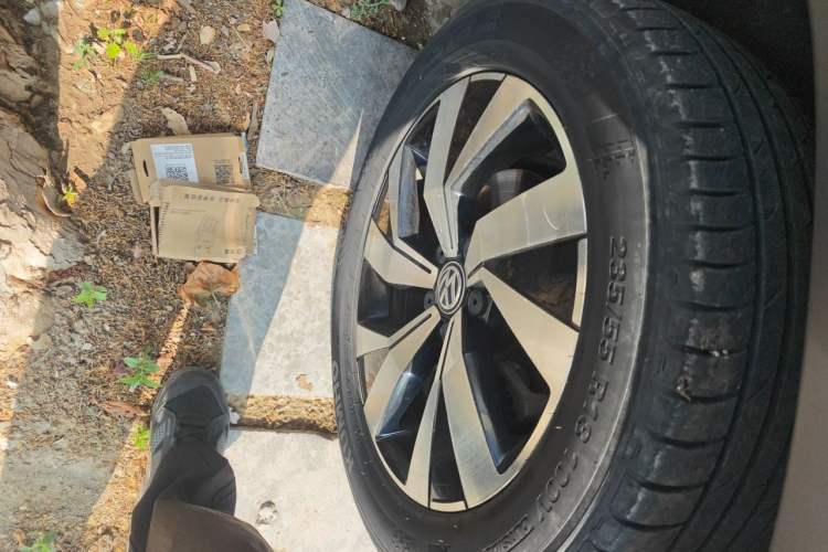 Used Volkswagen Tayron 2019 330TSI Two-Wheel Drive Luxury Model China VI Standard Right Front Wheel Hub