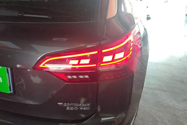 Used Volkswagen Tayron 2019 330TSI Two-Wheel Drive Luxury Model China VI Standard Right Rear Taillight