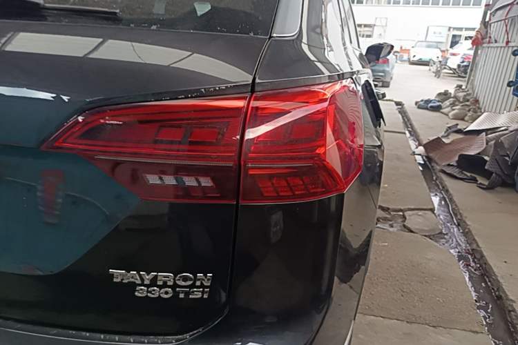 Used Volkswagen Tayron 2019 330TSI Two-Wheel-Drive Luxury Plus China VI Standard Right Rear Taillight