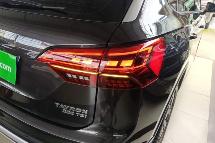 Used Volkswagen Tayron 2019 330TSI Two-Wheel Drive Luxury Model China VI Standard Right Rear Taillight