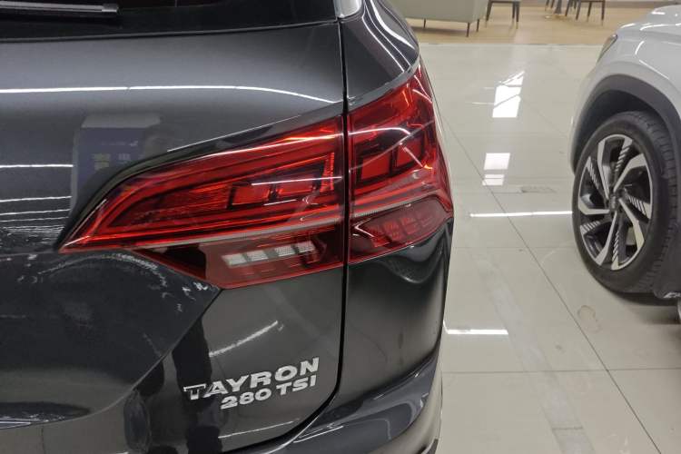 Used Volkswagen Tayron 2019 Teramont Edition 280TSI Two-Wheel Drive Luxury Model China VI Standard Right Rear Taillight