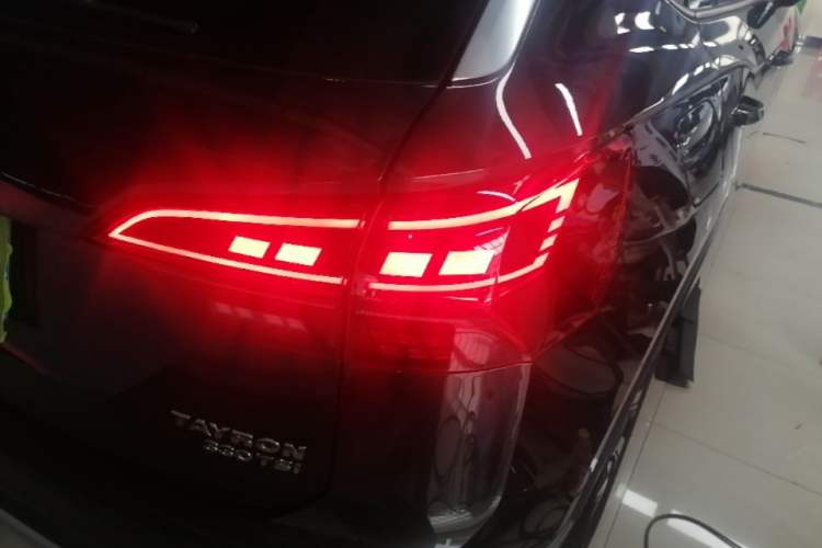 Used Volkswagen Tayron 2019 330TSI Two-Wheel Drive Luxury Model China VI Standard Right Rear Taillight