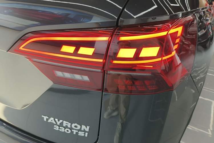 Used Volkswagen Tayron 2019 330TSI Two-Wheel Drive Luxury Model China VI Standard Right Rear Taillight