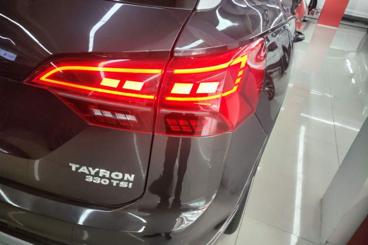 Used Volkswagen Tayron 2019 330TSI Two-Wheel Drive Luxury Model China VI Standard Right Rear Taillight