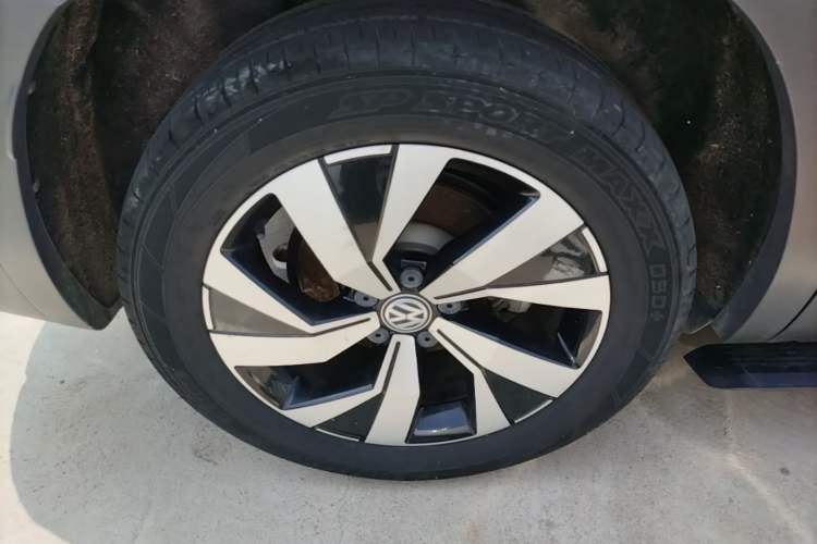 Used Volkswagen Tayron 2019 Teramont Edition 280TSI Two-Wheel Drive Luxury Model China VI Standard Right Rear Wheel Hub