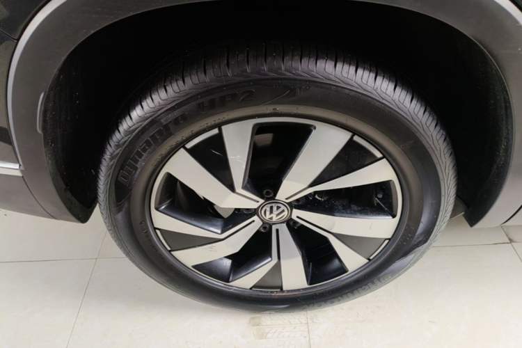 Used Volkswagen Tayron 2019 330TSI Two-Wheel Drive Luxury Model China VI Standard Right Rear Wheel Hub
