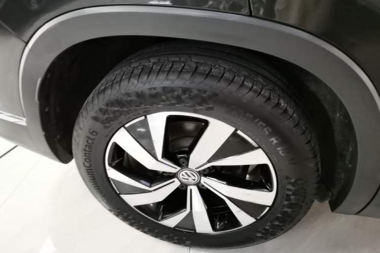 Used Volkswagen Tayron 2019 330TSI Two-Wheel Drive Luxury Model China VI Standard Right Rear Wheel Hub