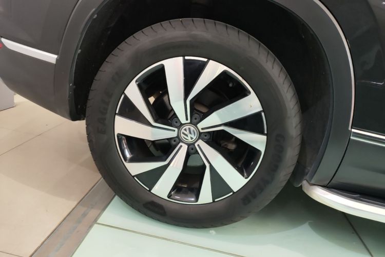 Used Volkswagen Tayron 2019 330TSI Two-Wheel Drive Luxury Model China VI Standard Right Rear Wheel Hub