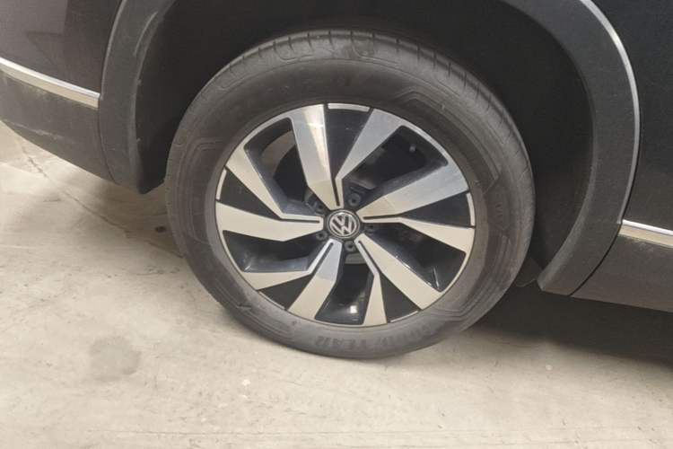 Used Volkswagen Tayron 2019 330TSI Two-Wheel-Drive Luxury Plus China VI Standard Right Rear Wheel Hub