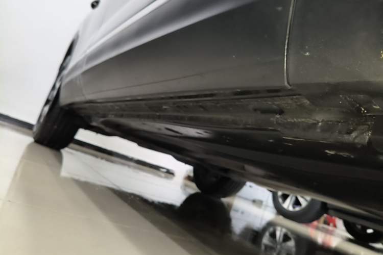 Used Volkswagen Tayron 2019 330TSI Two-Wheel Drive Luxury Model China VI Standard Right Side Sill