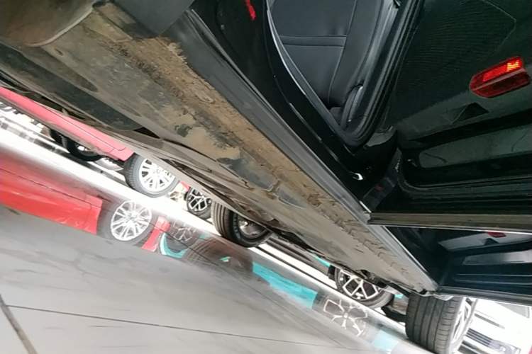 Used Volkswagen Tayron 2019 380TSI All-Wheel Drive R-Line China V-standard Right Side Sill