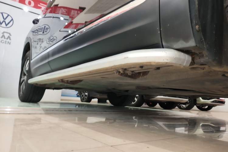 Used Volkswagen Tayron 2019 330TSI Two-Wheel Drive Luxury Model China VI Standard Right Side Sill