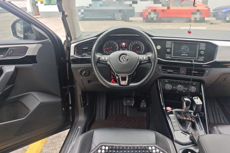 Used Volkswagen Tayron 2019 330TSI Two-Wheel Drive Luxury Model China VI Standard Steering Wheel