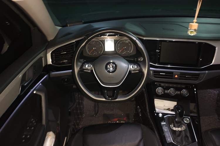 Used Volkswagen Tayron 2019 330TSI Two-Wheel Drive Luxury Model China VI Standard Steering Wheel