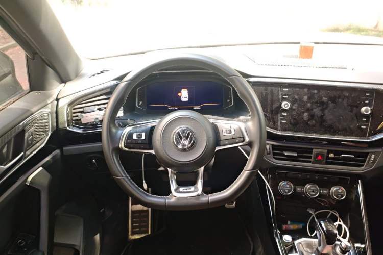 Used Volkswagen Tayron 2019 380TSI Four-Wheel Drive R-Line China VI-standard Steering Wheel