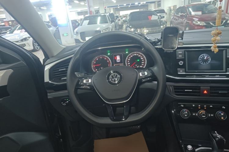 Used Volkswagen Tayron 2019 330TSI Two-Wheel-Drive Luxury Version China V Emission Standard Steering Wheel