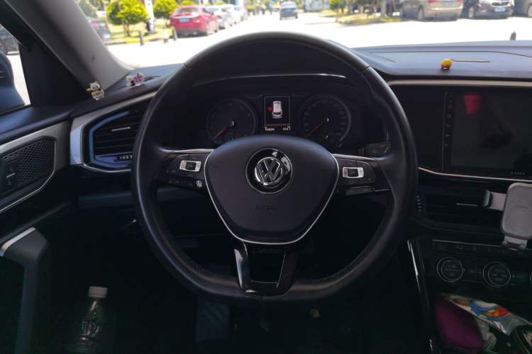 Used Volkswagen Tayron 2019 330TSI Two-Wheel Drive Luxury Model China VI Standard Steering Wheel