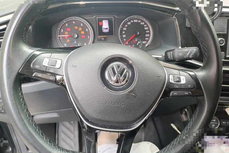 Used Volkswagen Tayron 2019 330TSI Two-Wheel Drive Luxury Model China VI Standard Steering Wheel