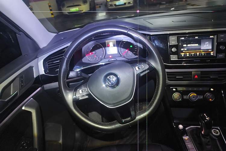 Used Volkswagen Tayron 2019 330TSI Two-Wheel Drive Luxury Model China VI Standard Steering Wheel