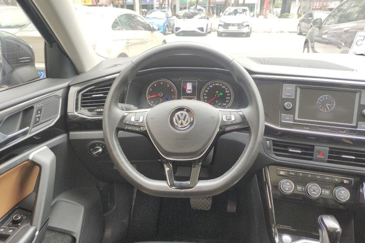 Used Volkswagen Tayron 2019 330TSI Two-Wheel-Drive Luxury Version China V Emission Standard Steering Wheel