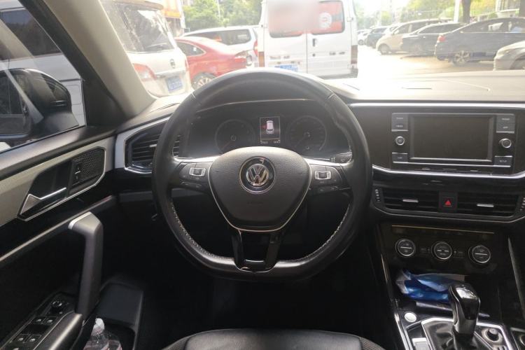 Used Volkswagen Tayron 2019 330TSI Two-Wheel Drive Luxury Model China VI Standard Steering Wheel