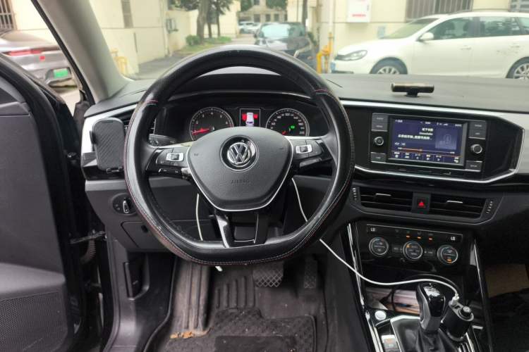 Used Volkswagen Tayron 2019 Teramont Edition 280TSI Two-Wheel Drive Luxury Model China VI Standard Steering Wheel