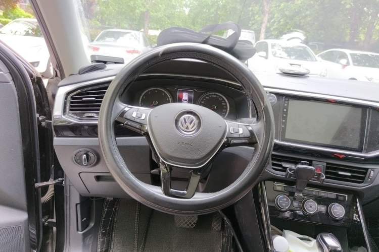 Used Volkswagen Tayron 2019 Teramont Edition 280TSI Two-Wheel Drive Luxury Model China VI Standard Steering Wheel