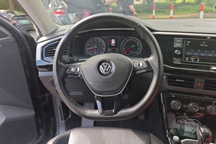Used Volkswagen Tayron 2019 330TSI Two-Wheel Drive Luxury Model China VI Standard Steering Wheel