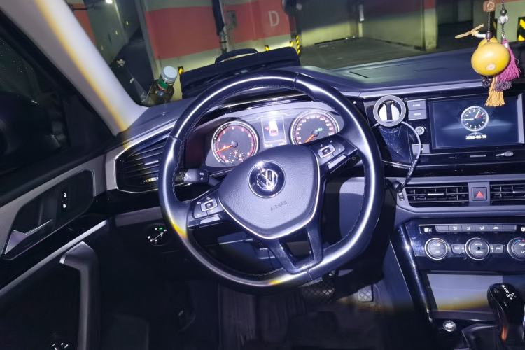 Used Volkswagen Tayron 2019 330TSI Two-Wheel Drive Luxury Model China VI Standard Steering Wheel