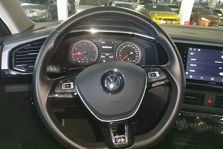 Used Volkswagen Tayron 2019 330TSI Two-Wheel-Drive Luxury Version China V Emission Standard Steering Wheel