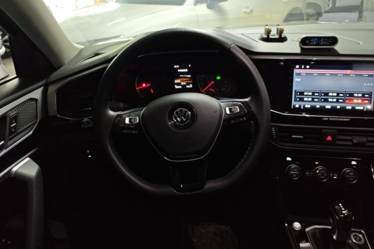 Used Volkswagen Tayron 2019 330TSI Two-Wheel Drive Luxury Model China VI Standard Steering Wheel