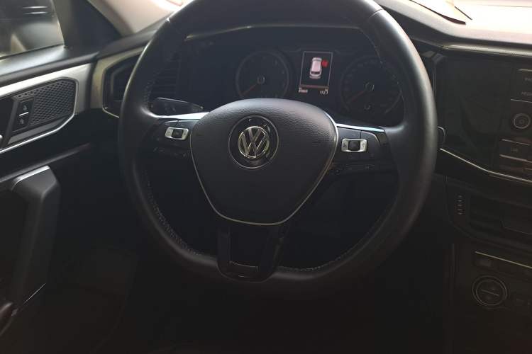 Used Volkswagen Tayron 2019 330TSI Two-Wheel-Drive Luxury Version China V Emission Standard Steering Wheel