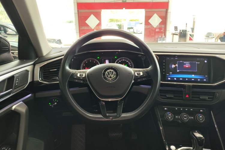 Used Volkswagen Tayron 2019 330TSI Two-Wheel Drive Luxury Model China VI Standard Steering Wheel