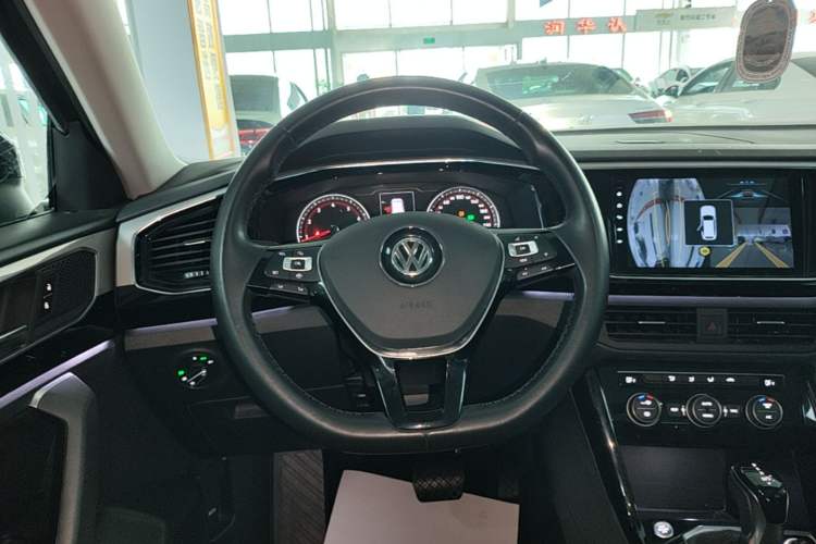 Used Volkswagen Tayron 2019 330TSI Two-Wheel Drive Luxury Model China VI Standard Steering Wheel