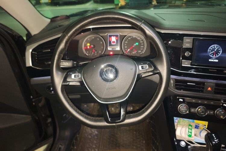 Used Volkswagen Tayron 2019 330TSI Two-Wheel Drive Luxury Model China VI Standard Steering Wheel