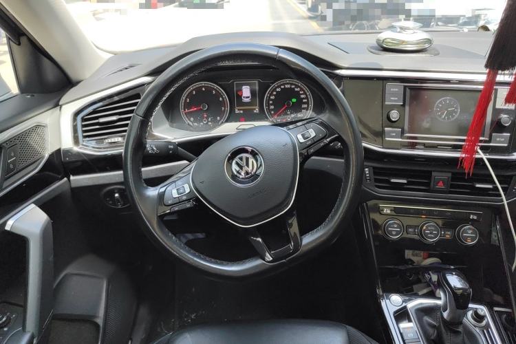 Used Volkswagen Tayron 2019 330TSI Two-Wheel Drive Luxury Model China VI Standard Steering Wheel