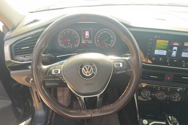 Used Volkswagen Tayron 2019 330TSI Two-Wheel Drive Luxury Model China VI Standard Steering Wheel