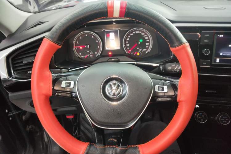 Used Volkswagen Tayron 2019 330TSI Two-Wheel Drive Luxury Model China VI Standard Steering Wheel