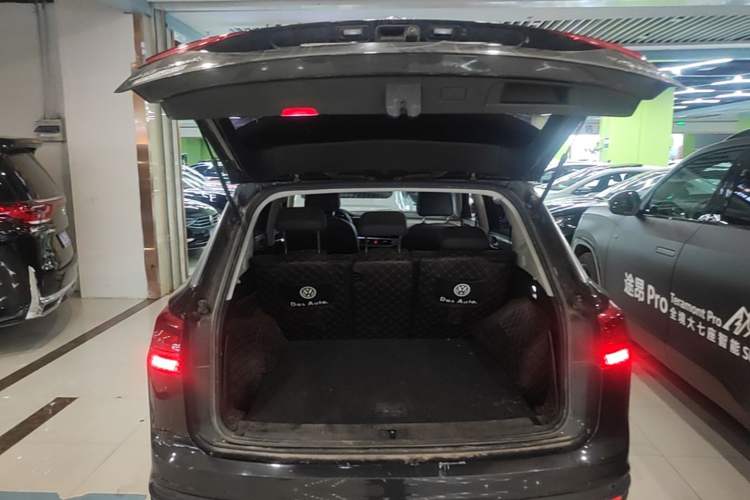 Used Volkswagen Tayron 2019 330TSI Two-Wheel Drive Luxury Model China VI Standard Trunk