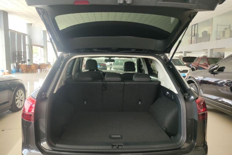 Used Volkswagen Tayron 2019 Teramont Edition 280TSI Two-Wheel Drive Luxury Model China VI Standard Trunk