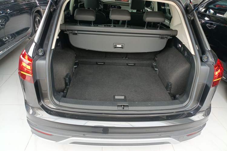 Used Volkswagen Tayron 2019 330TSI Two-Wheel Drive Luxury Model China VI Standard Trunk