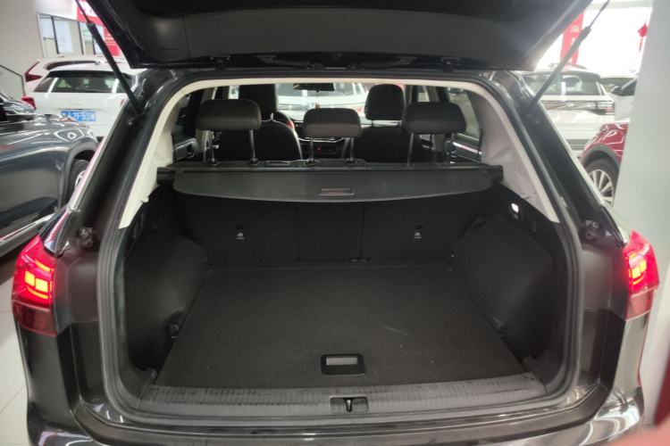 Used Volkswagen Tayron 2019 330TSI Two-Wheel Drive Luxury Model China VI Standard Trunk